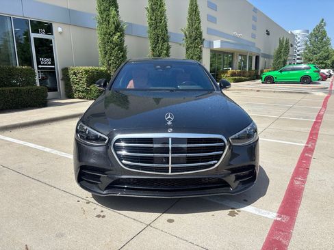 Used 2023 Mercedes-Benz S 580 4MATIC Sedan image 3