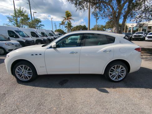 Used 2020 Maserati Levante S GranLusso image 8