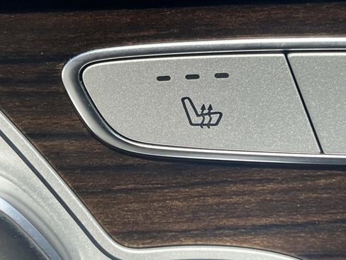 Certified 2022 Mercedes-Benz GLC 300 image 21