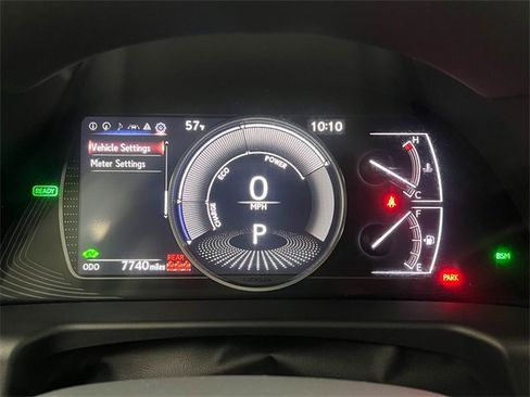 Certified 2025 Lexus ES 300h w/ Luxury Package image 17