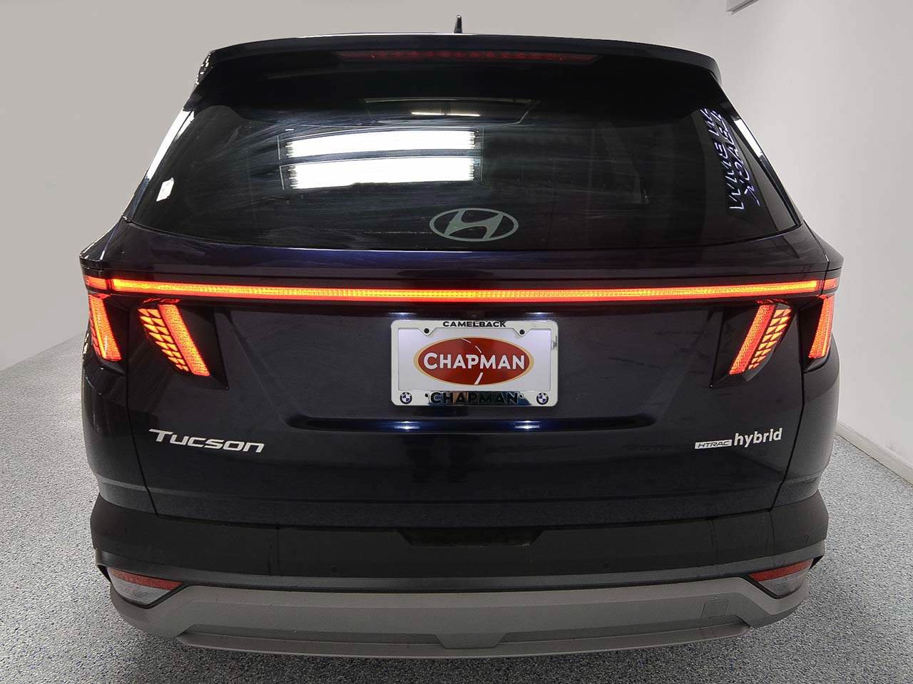 Used 2025 Hyundai Tucson Limited AWD/4WD image 4