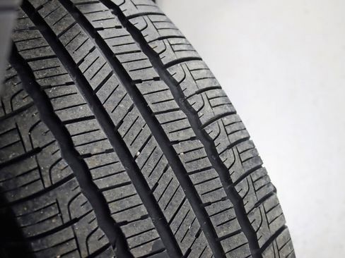 Used 2017 Chrysler Pacifica Touring image 33