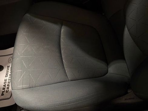 Used 2021 Toyota RAV4 XLE image 15