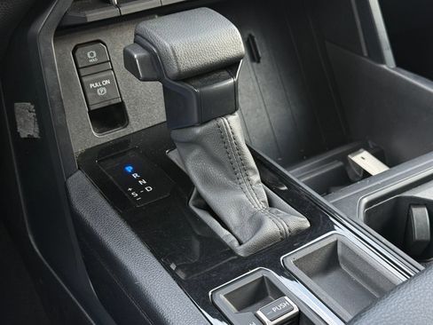 Used 2024 Toyota Tundra SR AWD/4WD image 32