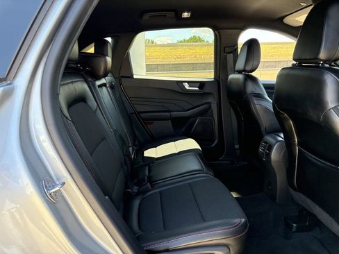 Used 2024 Ford Escape ST-Line w/ Tech Pack #1 FWD image 29