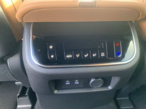 New 2026 Nissan Armada SL w/ Captain's Chari Seat Package AWD/4WD image 25