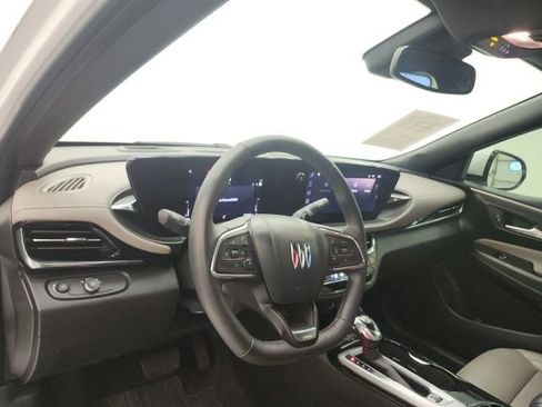 Used 2024 Buick Envista Avenir image 12