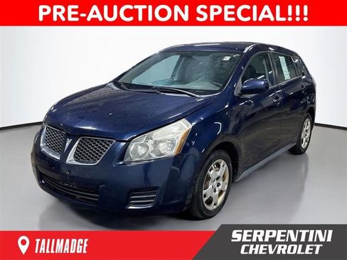 Used 2009 Pontiac Vibe w/ Preferred Package FWD image 1