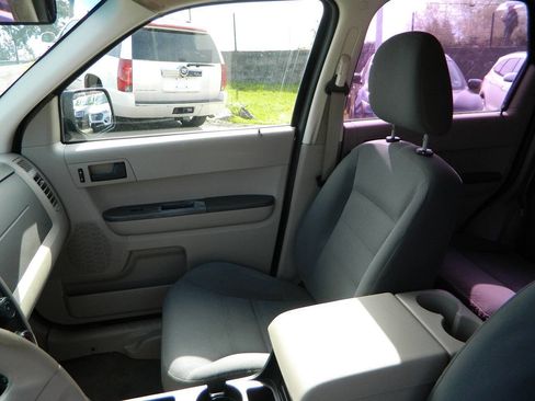 Used 2008 Ford Escape XLS FWD image 12