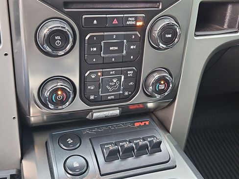 Used 2013 Ford F150 Raptor w/ Luxury Equipment Group image 27