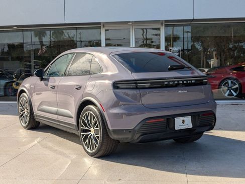 Certified 2025 Porsche Macan Electric image 3