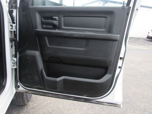 Used 2022 RAM 3500 Tradesman w/ Chrome Appearance Group AWD/4WD image 12