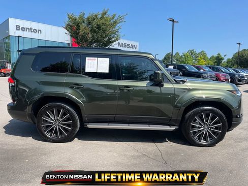 Used 2025 Lexus GX 550 w/ Accessory Package (Z1) AWD/4WD image 9