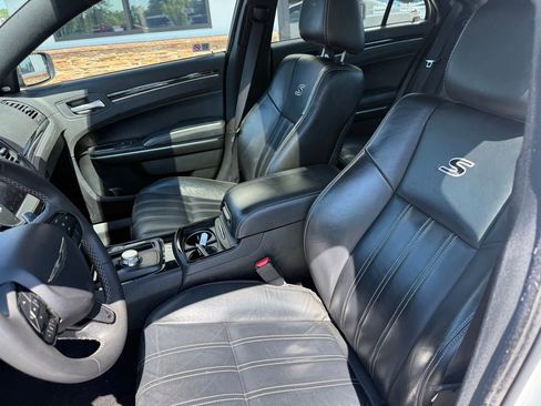 Used 2023 Chrysler 300 S RWD image 3