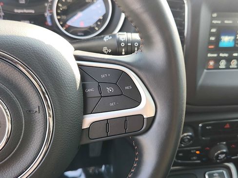Used 2018 Jeep Compass Latitude w/ Popular Equipment Group AWD/4WD image 21