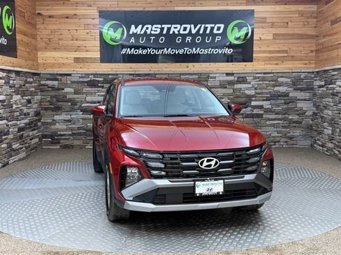 Used 2026 Hyundai Tucson SE AWD/4WD image 2