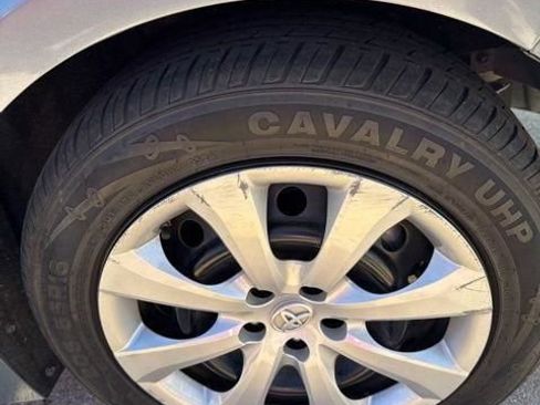 Used 2021 Toyota Corolla LE image 13