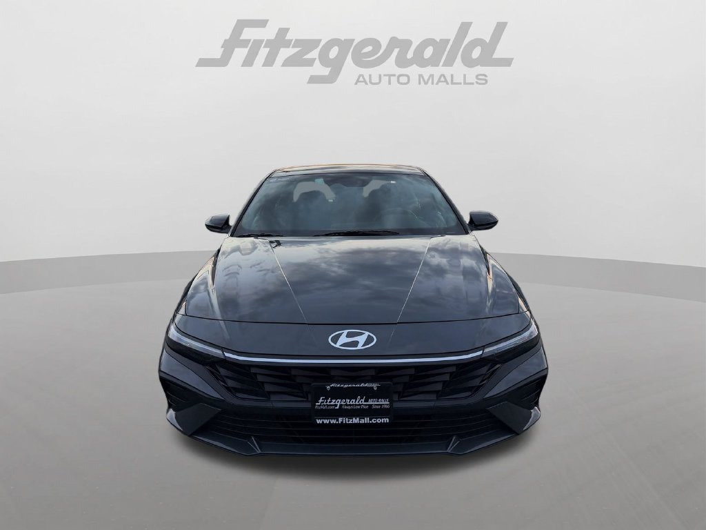 Used 2025 Hyundai Elantra SEL FWD image 7