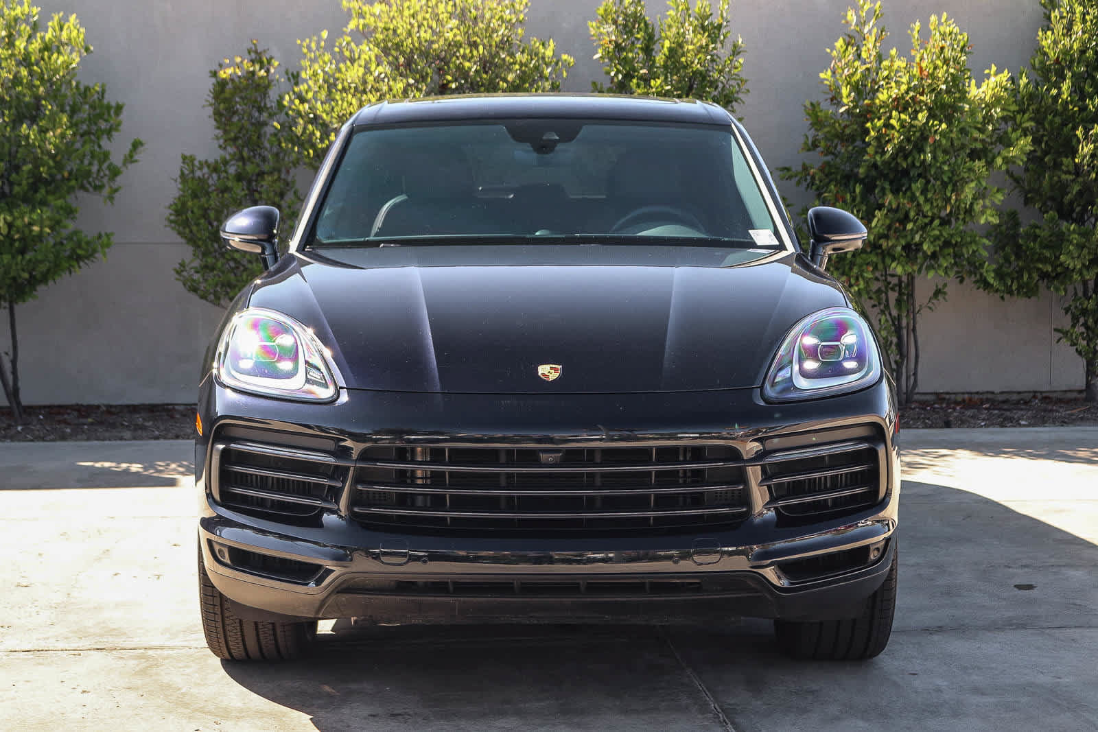 Used 2023 Porsche Cayenne Platinum Edition AWD/4WD image 2