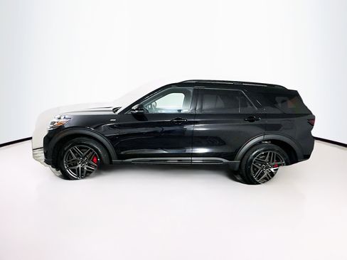 Used 2025 Ford Explorer ST-Line w/ ST-Line Street Pack AWD/4WD image 4
