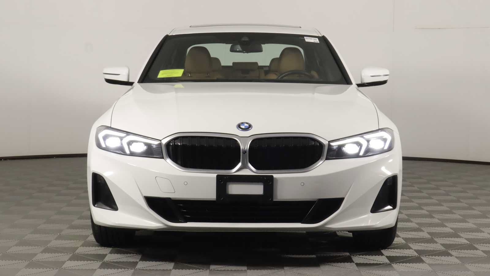 Used 2024 BMW 330e xDrive w/ Convenience Package AWD/4WD image 2