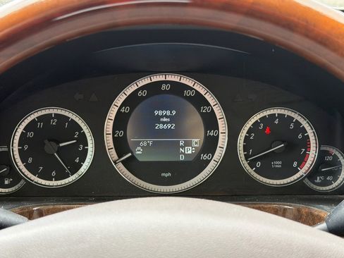 Used 2010 Mercedes-Benz E 350 Sedan image 33