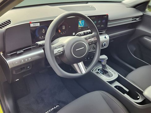 New 2026 Hyundai Kona SE image 14