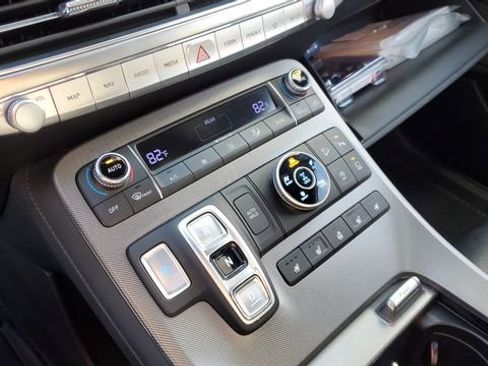 Used 2021 Hyundai Palisade Calligraphy w/ Winter Package image 19