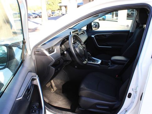 Used 2024 Toyota RAV4 LE image 10