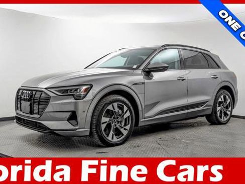 Used 2021 Audi e-tron Premium w/ Convenience Plus Package image 1