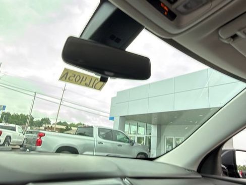 Used 2019 Chevrolet Traverse LT w/ LT Premium Package AWD/4WD image 59