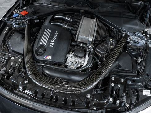 Used 2017 BMW M3 RWD image 33