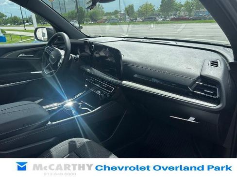 New 2026 Chevrolet Traverse LT w/ Driver Confidence Package FWD image 24