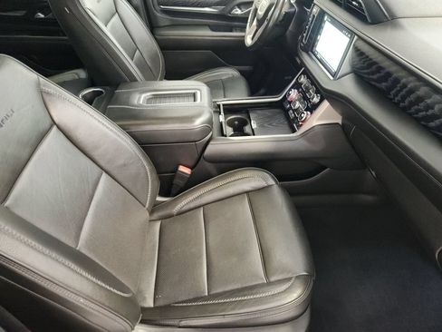 Used 2022 GMC Yukon Denali RWD image 13
