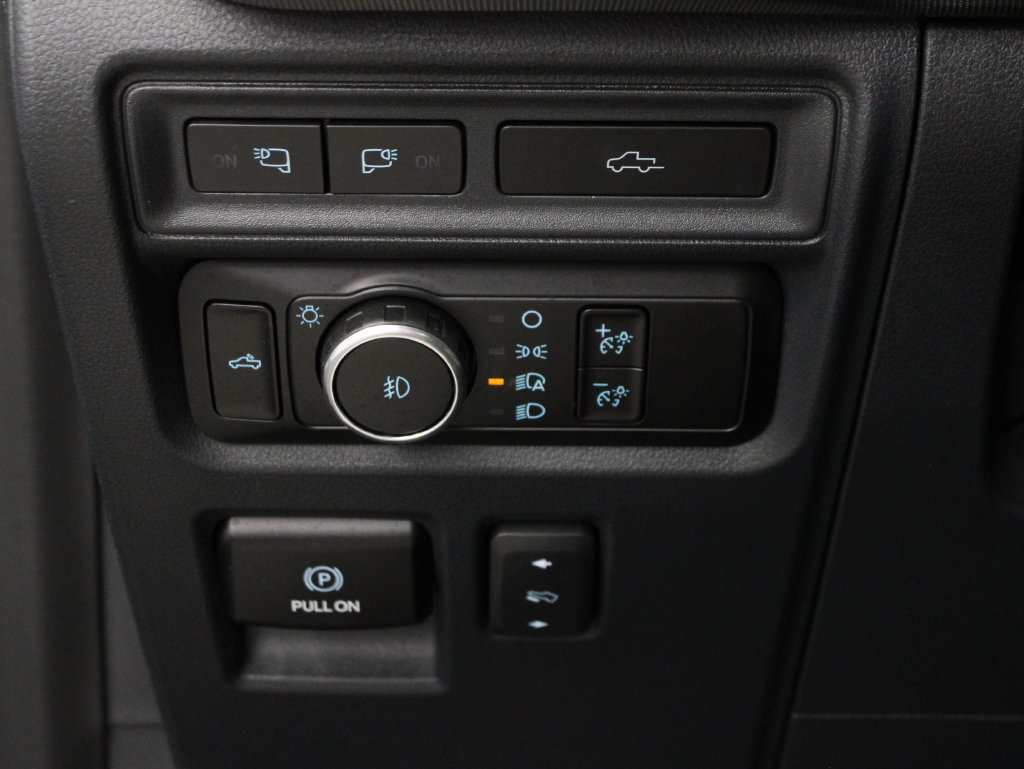 Used 2023 Ford F150 Platinum w/ FX4 Off-Road Package AWD/4WD image 65
