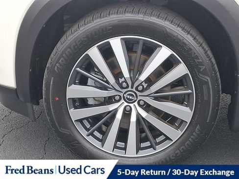 Used 2022 Nissan Pathfinder Platinum w/ Cargo Package image 28