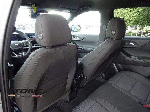 New 2026 Chevrolet Equinox LT w/ Safety and Technology Package FWD image 19