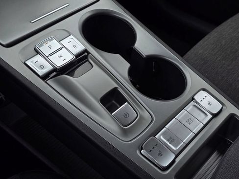 Used 2023 Hyundai Kona SE FWD image 23