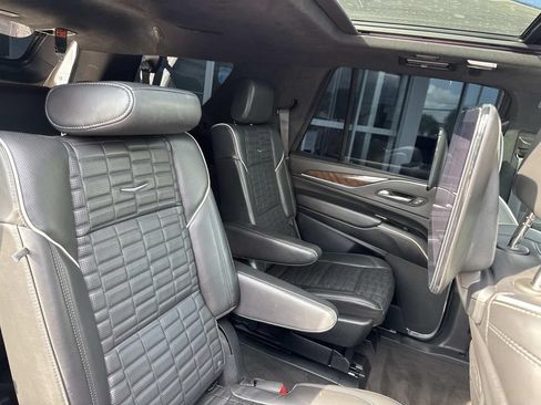 Used 2023 Cadillac Escalade Sport Platinum w/ Heavy-Duty Trailer Package RWD image 10