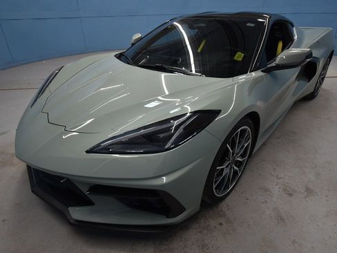 Used 2024 Chevrolet Corvette Stingray Preferred Cpe w/ Battery Protection Package image 34