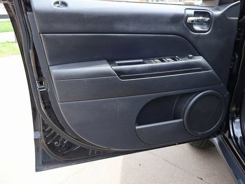 Used 2015 Jeep Compass Sport w/ Power Value Group FWD image 31