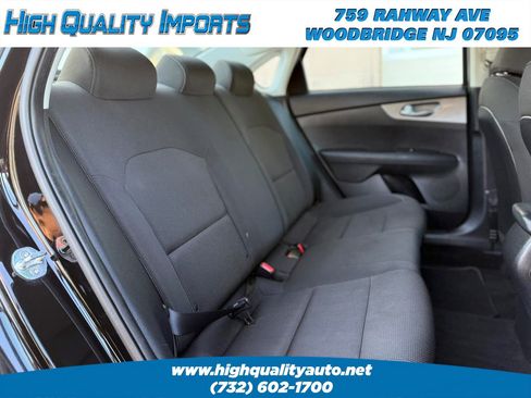 Used 2021 Kia Forte LXS image 19