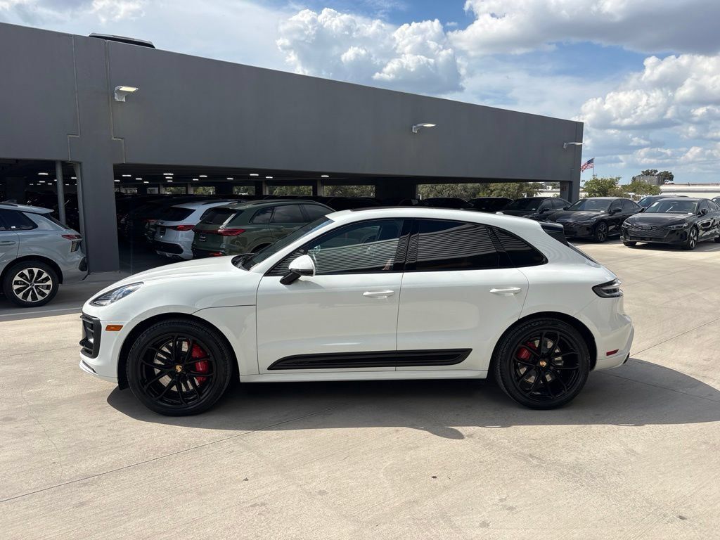 Used 2025 Porsche Macan GTS AWD/4WD image 8