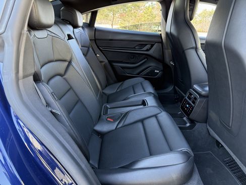 Used 2020 Porsche Taycan 4S image 40