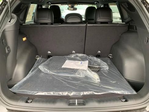 New 2024 Jeep Compass Latitude w/ Convenience Group image 19