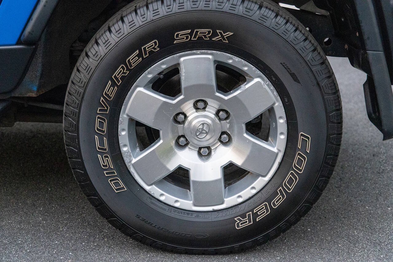 Used 2007 Toyota FJ Cruiser 4WD w/ Upgrade Pkg 1 image 25