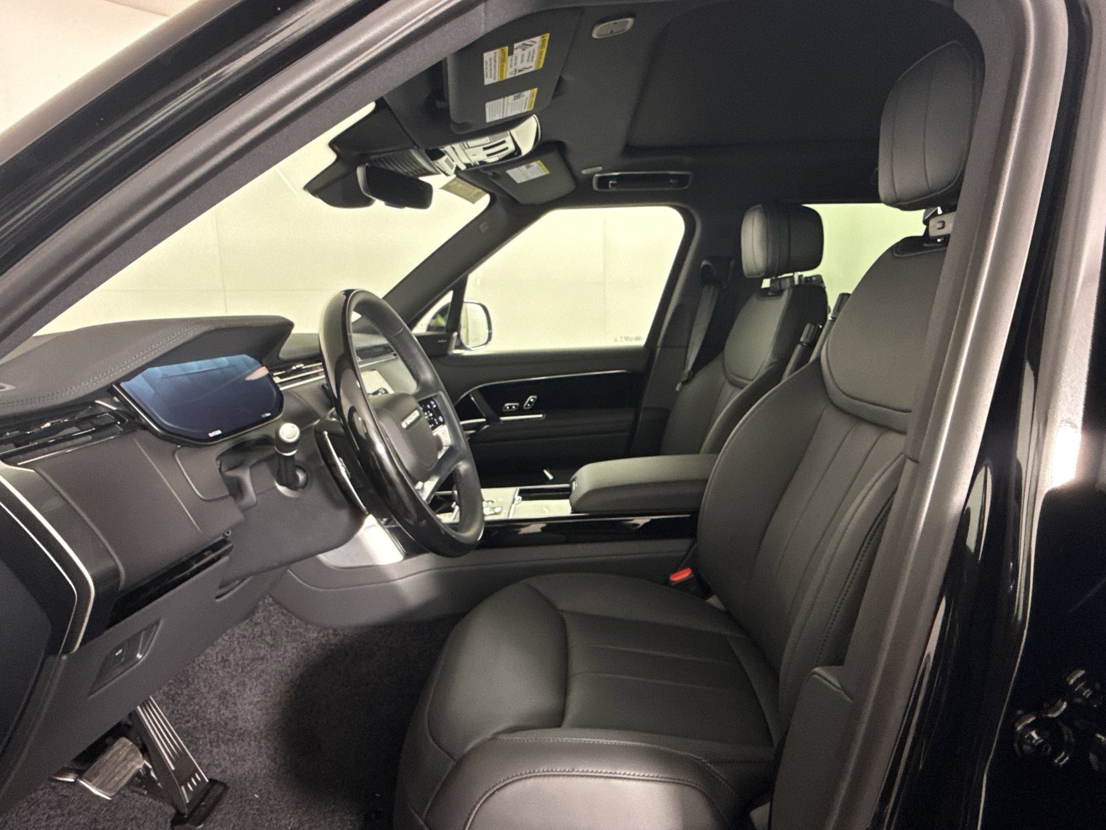New 2026 Land Rover Range Rover SE AWD/4WD image 5