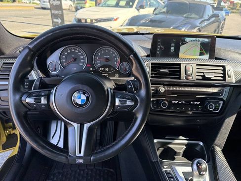 Used 2017 BMW M4 Coupe RWD image 28
