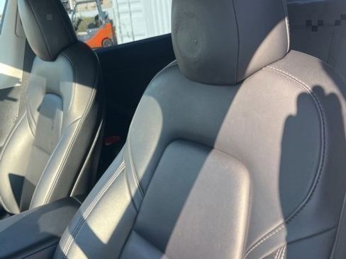 Used 2022 Tesla Model 3 Long Range image 2