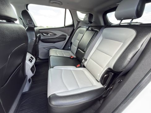 Used 2024 GMC Terrain SLT w/ Infotainment Package II AWD/4WD image 13